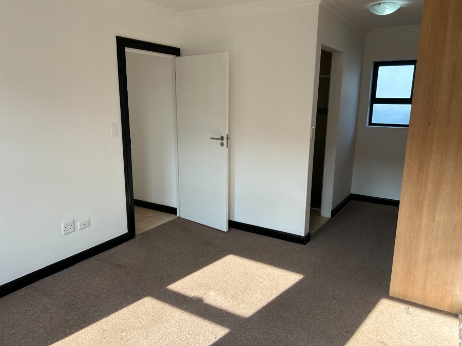 2 Bedroom Property for Sale in Blue Mountain Village Western Cape